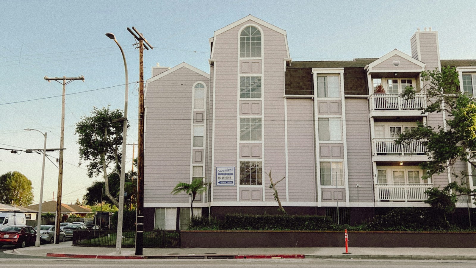 Blackstone Paid $90 Million in 2018. This LA Apartment Complex Just Sold for $60 Million.