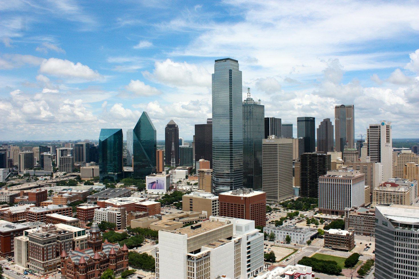 Downtown Dallas Wants to Double Its Population. Empty Offices Are Part of the Plan.