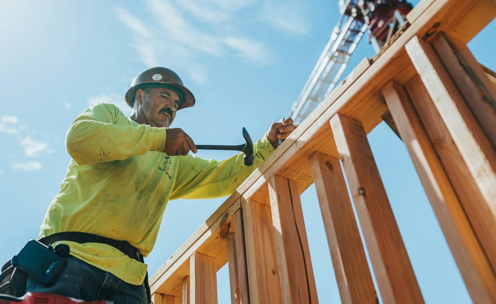 Crew Losses Up to 80%. Orders Down Nearly 20%. Homebuilders Face Pressure From Both Sides.