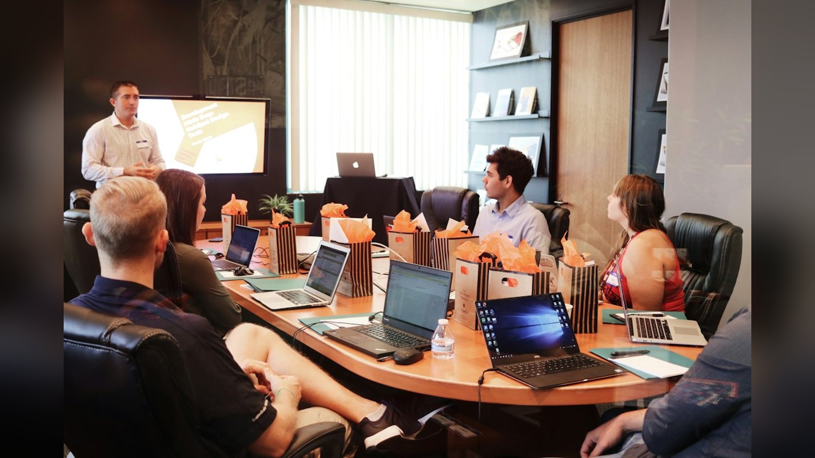 Nearly 2,000 Agents Are Heading to Las Vegas. Real’s New AI Has Something to Prove.