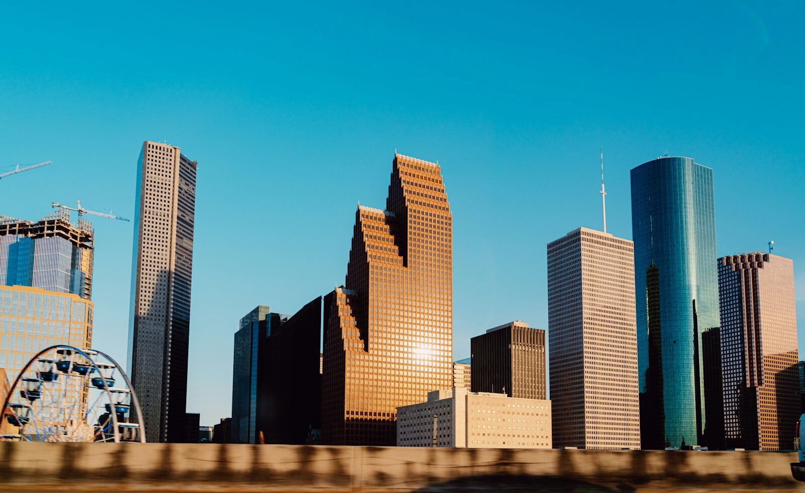 Raphael Toledano Sells 324 Houston Apartments for $31.5 Million, About $97,000 a Unit