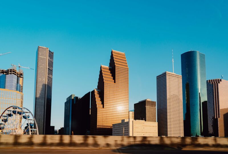 Raphael Toledano Sells 324 Houston Apartments for $31.5 Million, About $97,000 a Unit